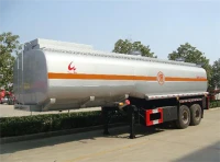Three Axles Oil Tanker Semi-Trailer